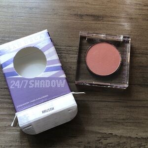 New Urban Decay 24/7 Eyeshadow in Introvert shade (.06 oz)